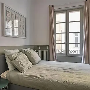 Au Coeur D'avignon - 2 Mins Du Palais - Terrasse Isolee Appartement